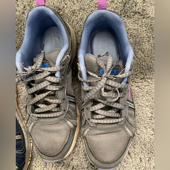 Two pair sketcher sneakers - Picture 8 of 15